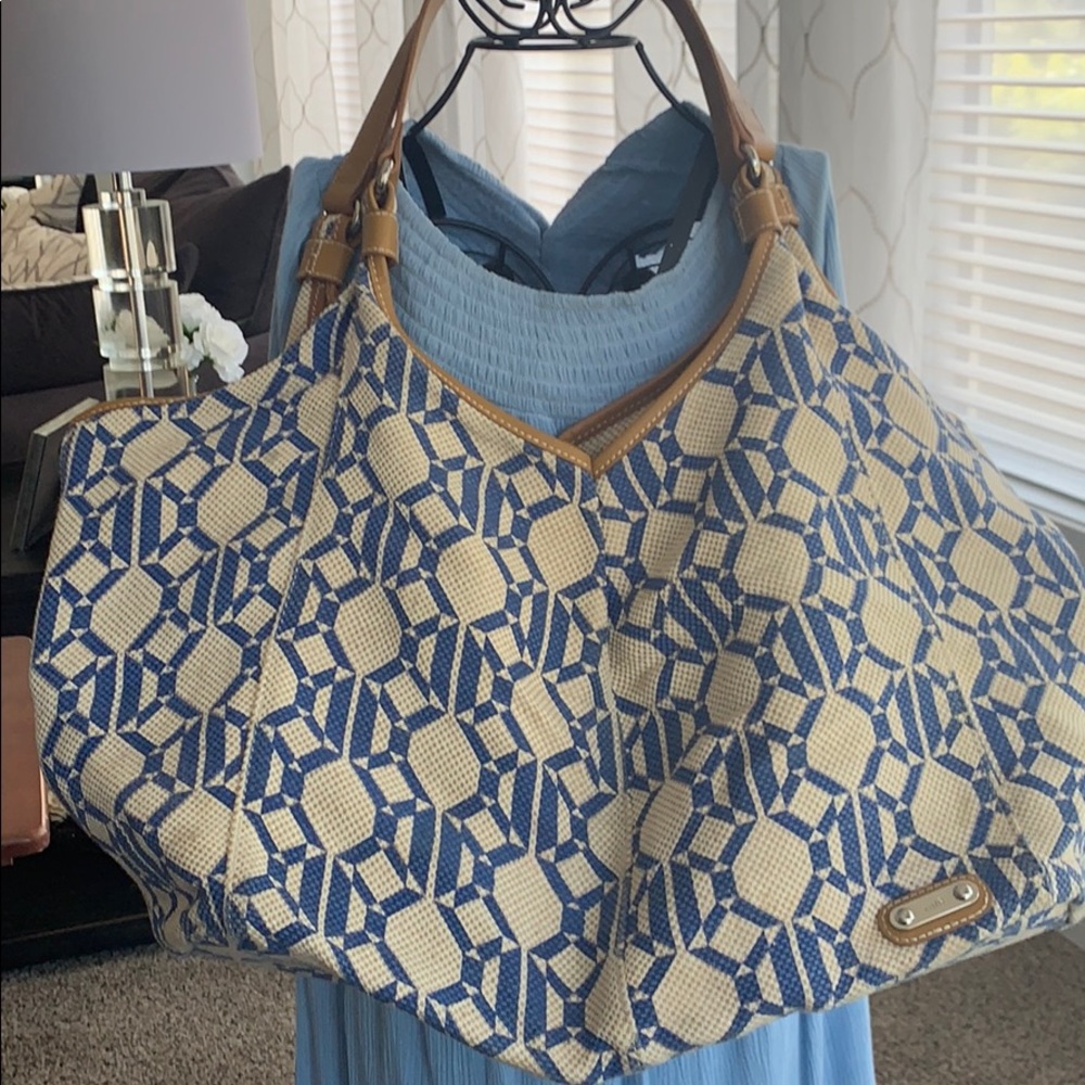 Beautiful beach bag.